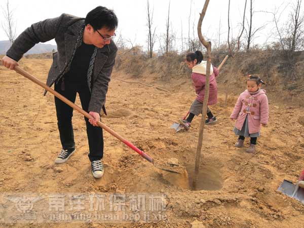 植樹現(xiàn)場